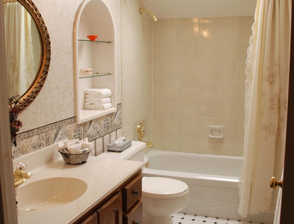 Traditional Queen Room