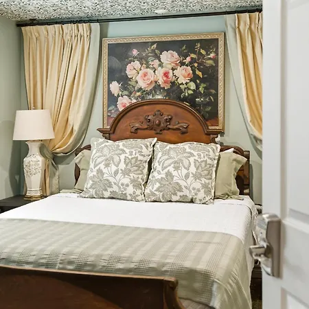 Finlay House Bed And Breakfast Niagara-On-The-Lake-3